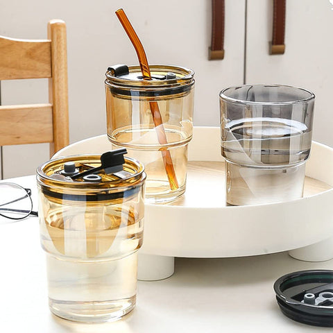 Glass tumbler with straw